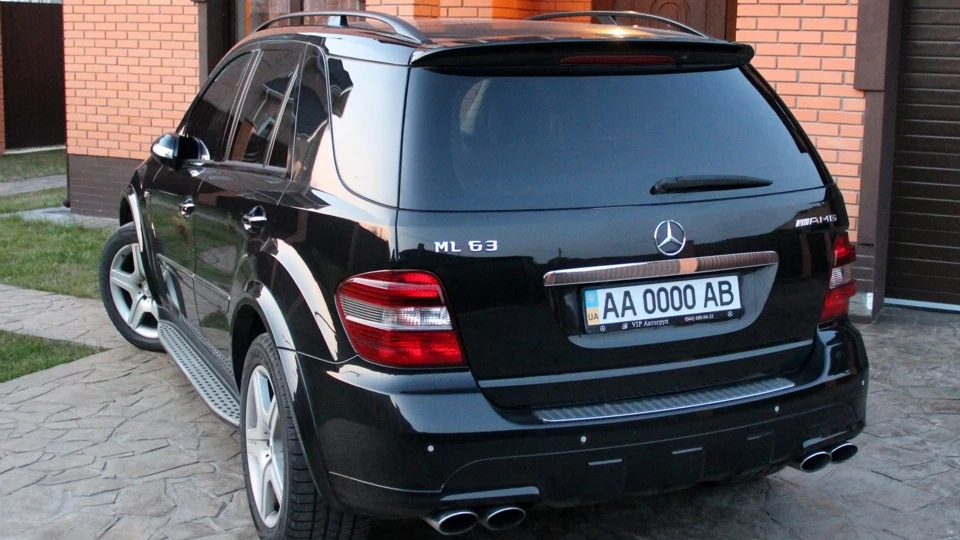 Mercedes-Benz ML 63 AMG 2