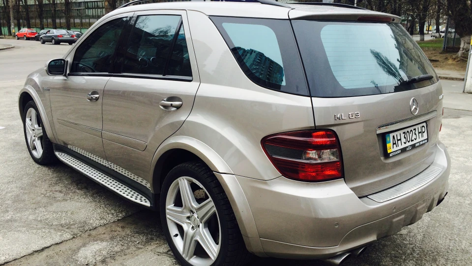 Mercedes-Benz ML 63 AMG Різкий AMiGo. Газування) 4