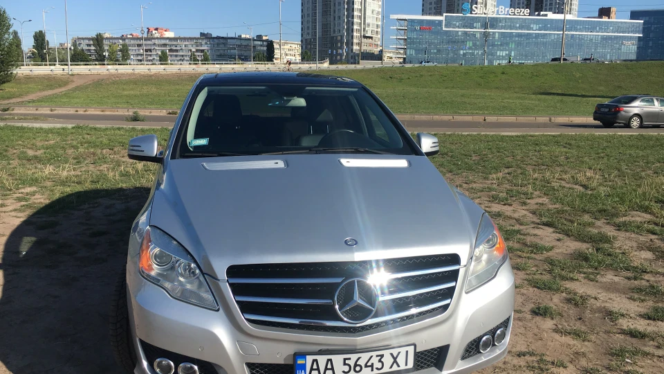 Mercedes-Benz R-Class STARSHIP 3
