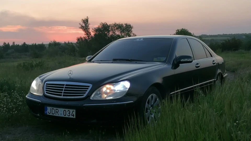 Mercedes-Benz S-Class 5