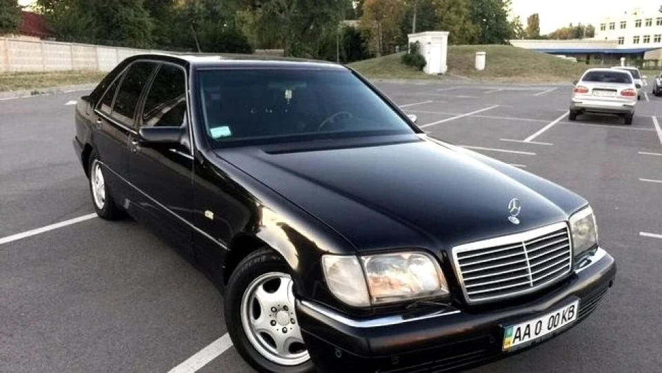Mercedes-Benz S-Class 4