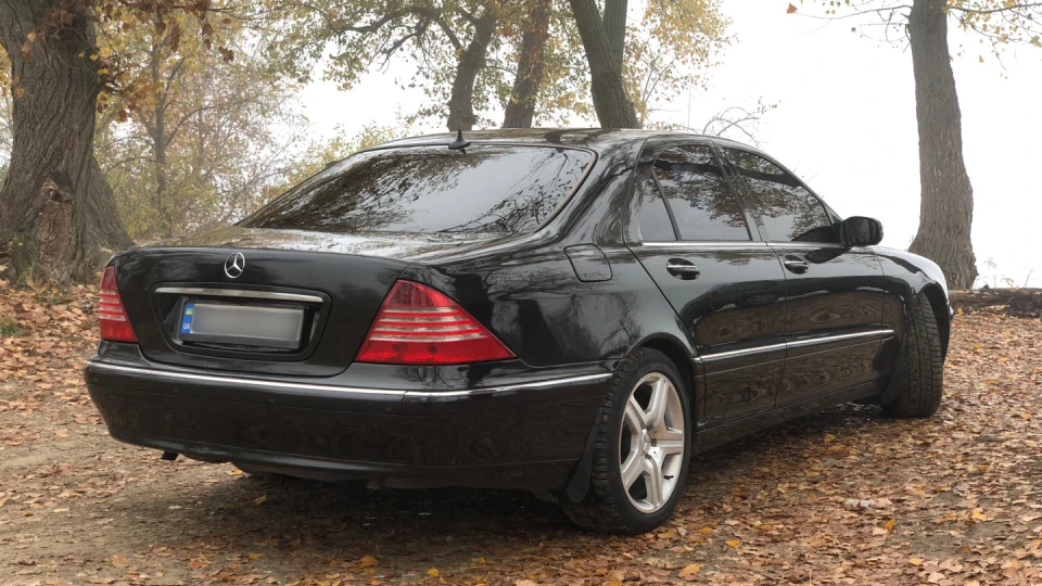 Mercedes-Benz S-Class