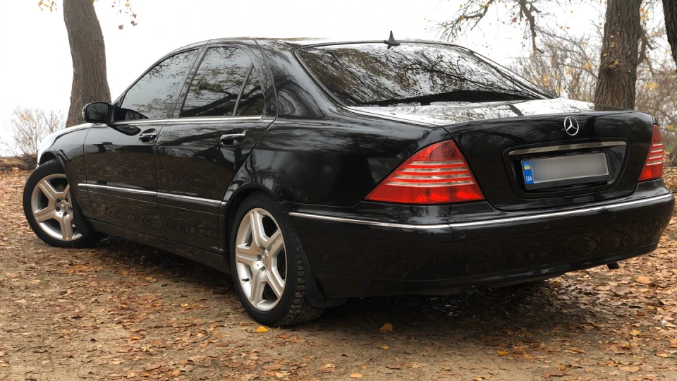 Mercedes-Benz S-Class 3