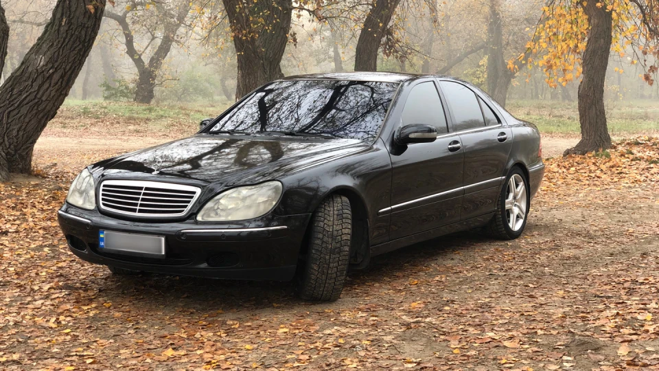 Mercedes-Benz S-Class 4