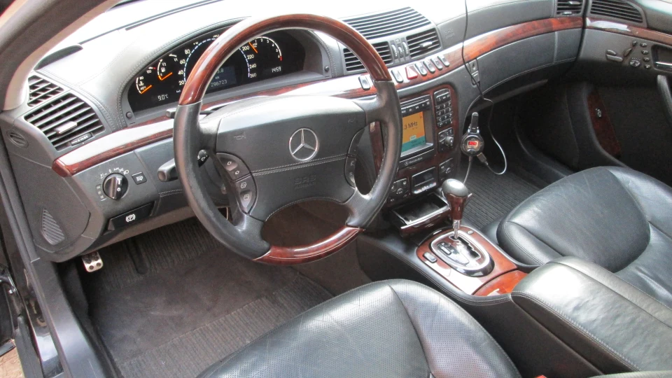 Mercedes-Benz S-Class 5