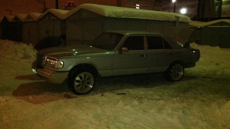 Mercedes-Benz S-Class 4