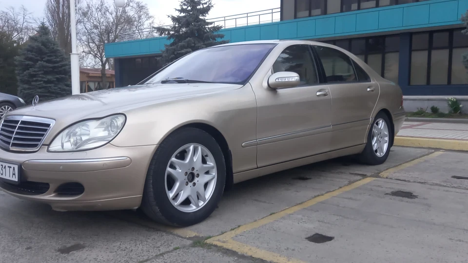 Mercedes-Benz S-Class 2