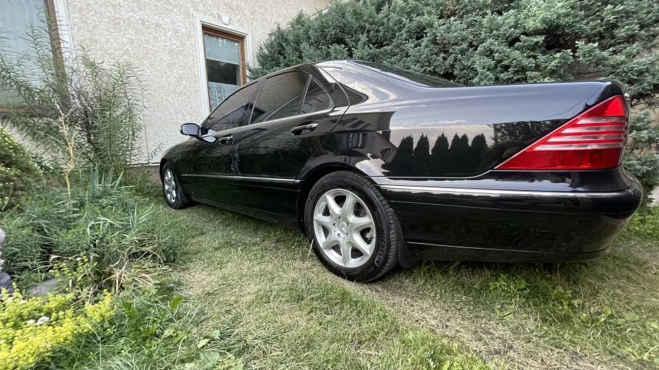 Mercedes-Benz S-Class 3