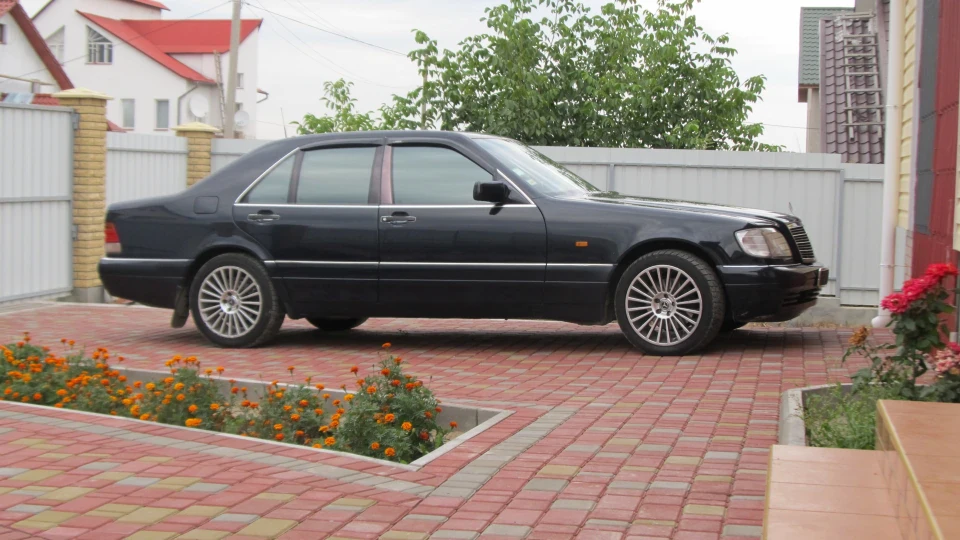 Mercedes-Benz S-Class 3