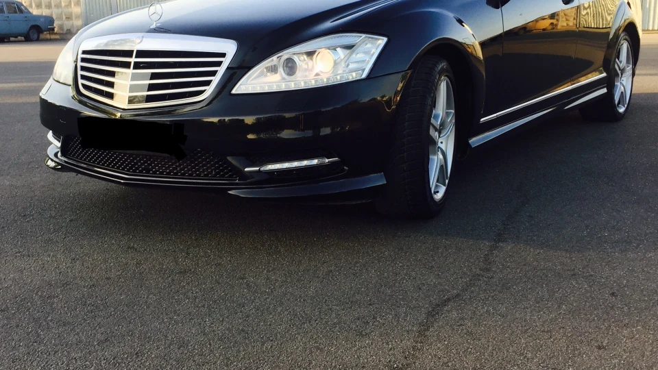 Mercedes-Benz S-Class 2