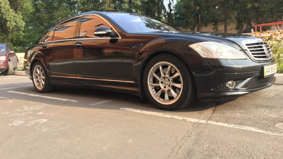 Mercedes-Benz S-Class 5