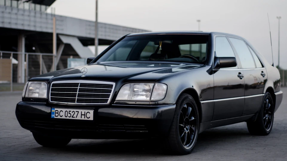 Mercedes-Benz S-Class 4