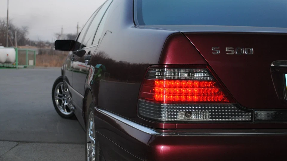 Mercedes-Benz S-Class 5