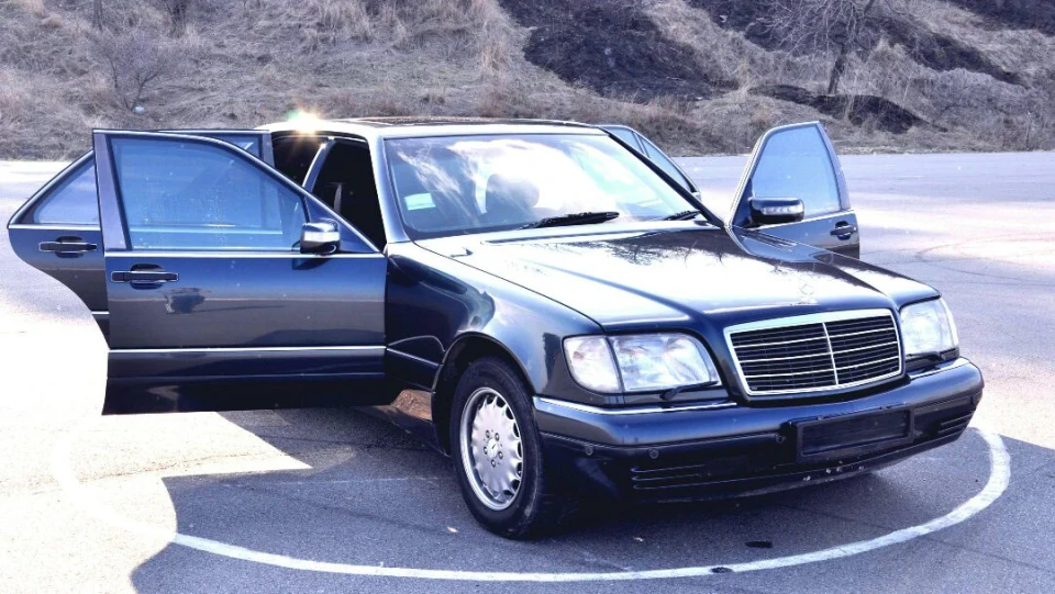 Mercedes-Benz S-Class 4