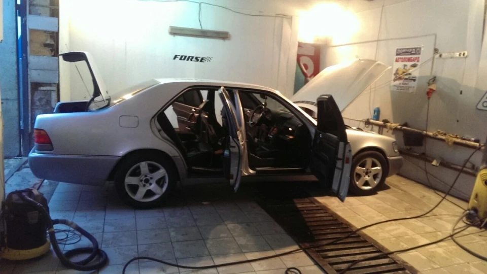 Mercedes-Benz S-Class 3