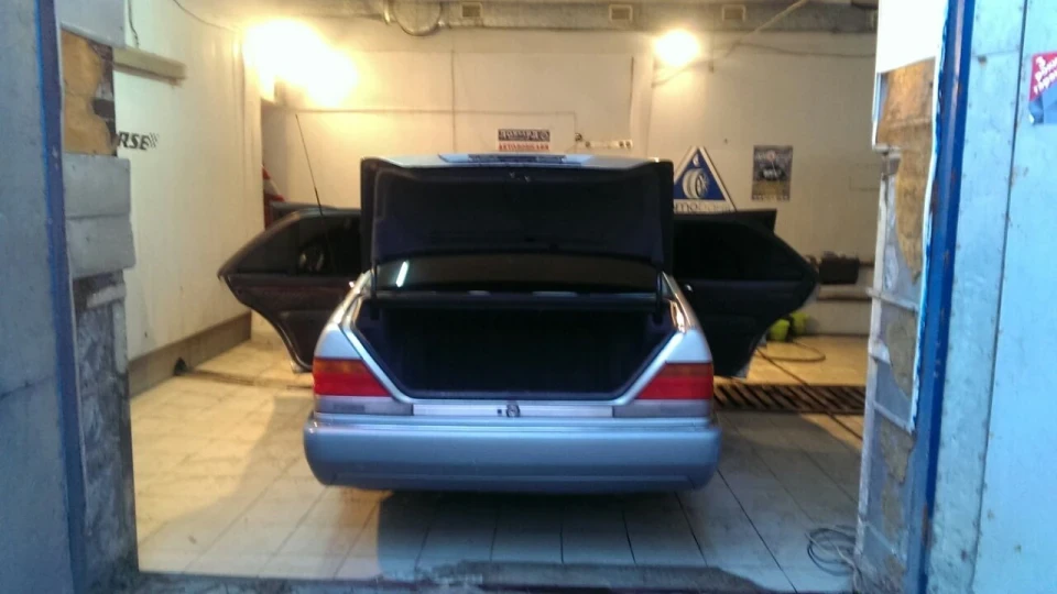Mercedes-Benz S-Class 4