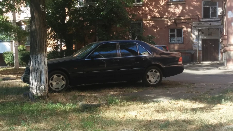 Mercedes-Benz S-Class 3