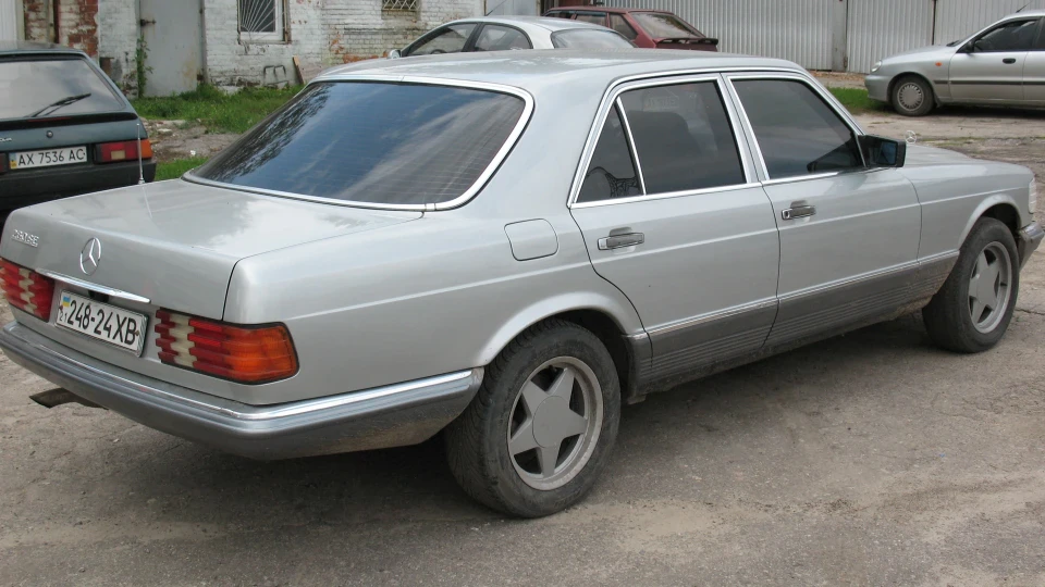 Mercedes-Benz S-Class 3