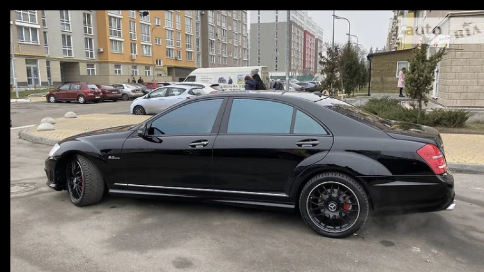 Mercedes-Benz S-Class 3