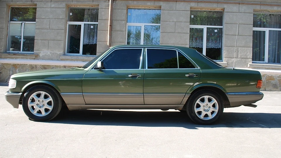 Mercedes-Benz S-Class 3