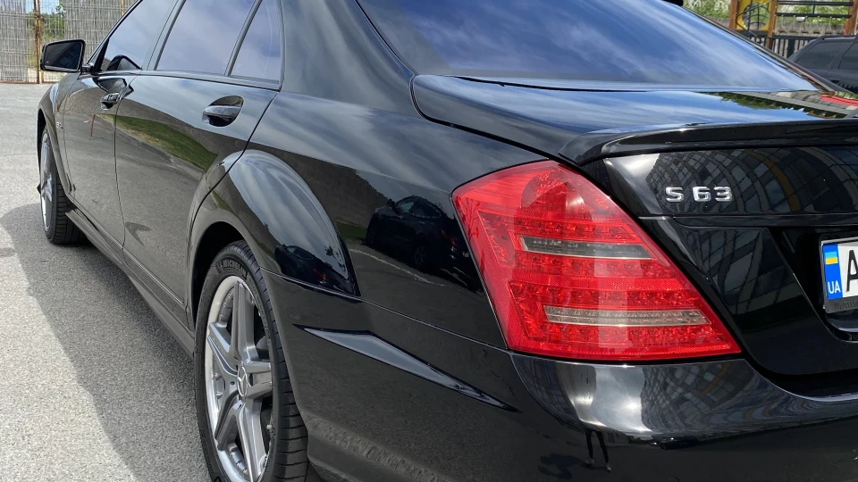 Mercedes-Benz S-Class 2