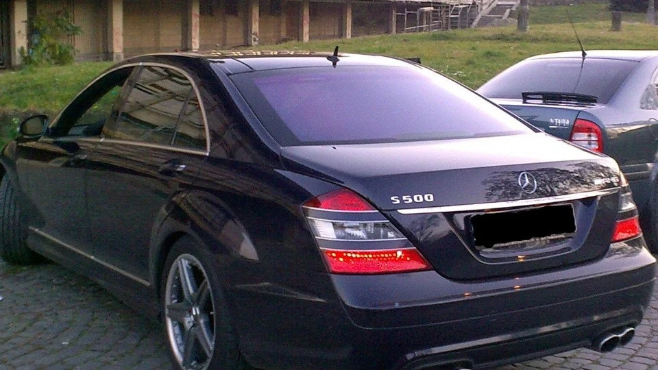 Mercedes-Benz S-Class 3