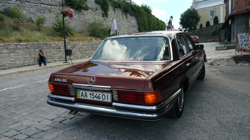 Mercedes-Benz S-Class 5