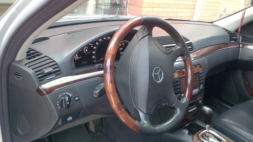 Mercedes-Benz S-Class 2