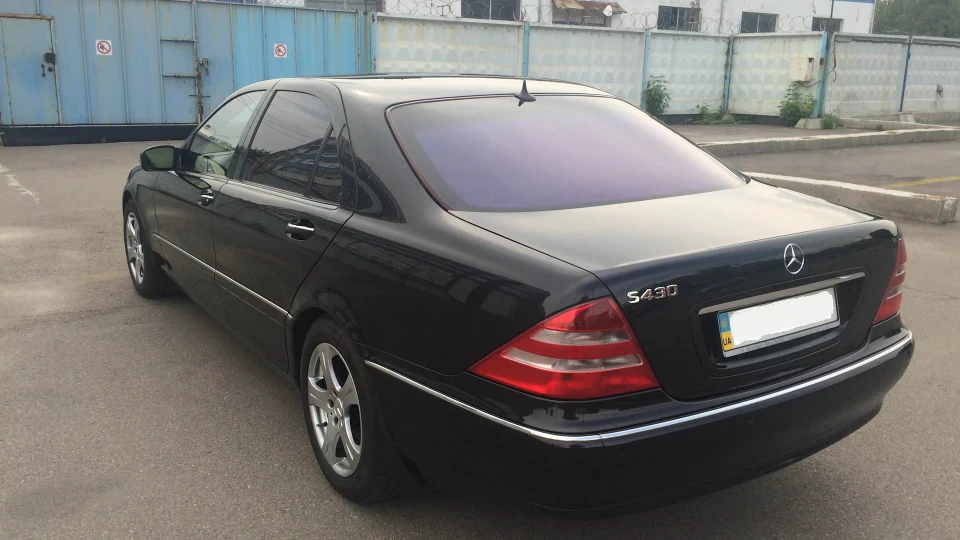 Mercedes-Benz S-Class 3