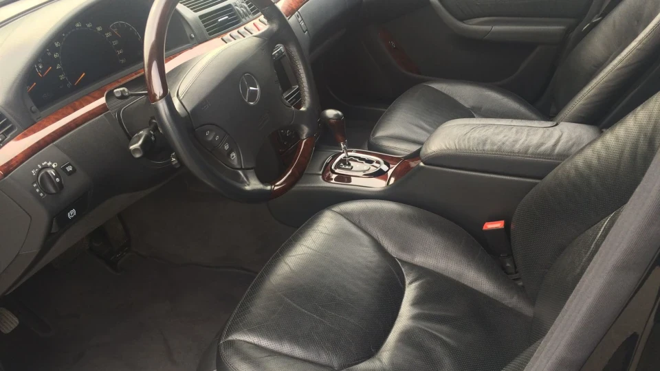 Mercedes-Benz S-Class 4