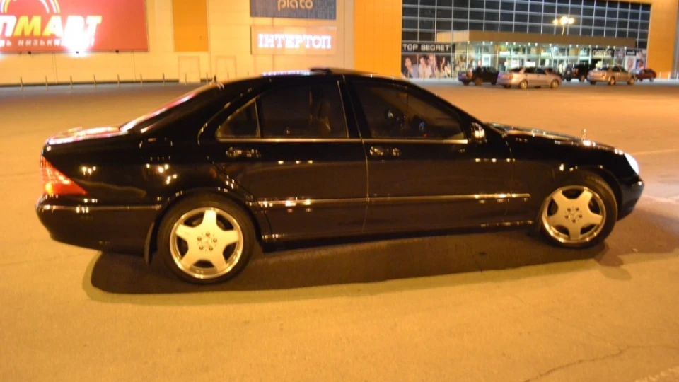 Mercedes-Benz S-Class 5