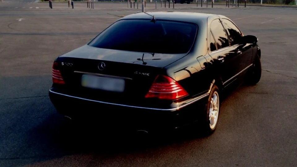 Mercedes-Benz S-Class 3