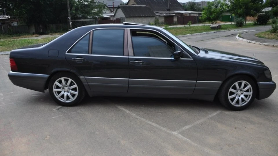 Mercedes-Benz S-Class 4