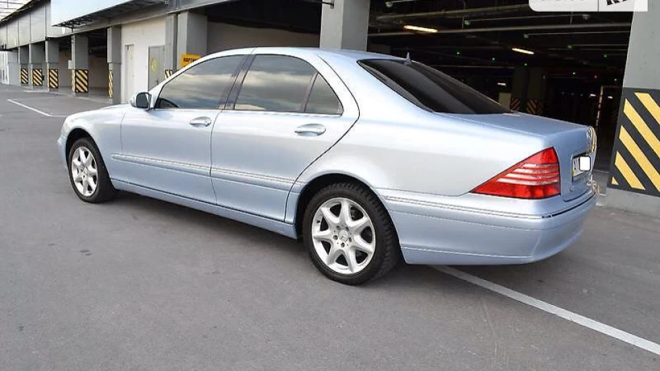 Mercedes-Benz S-Class 4