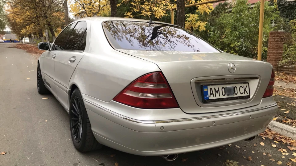 Mercedes-Benz S-Class 3