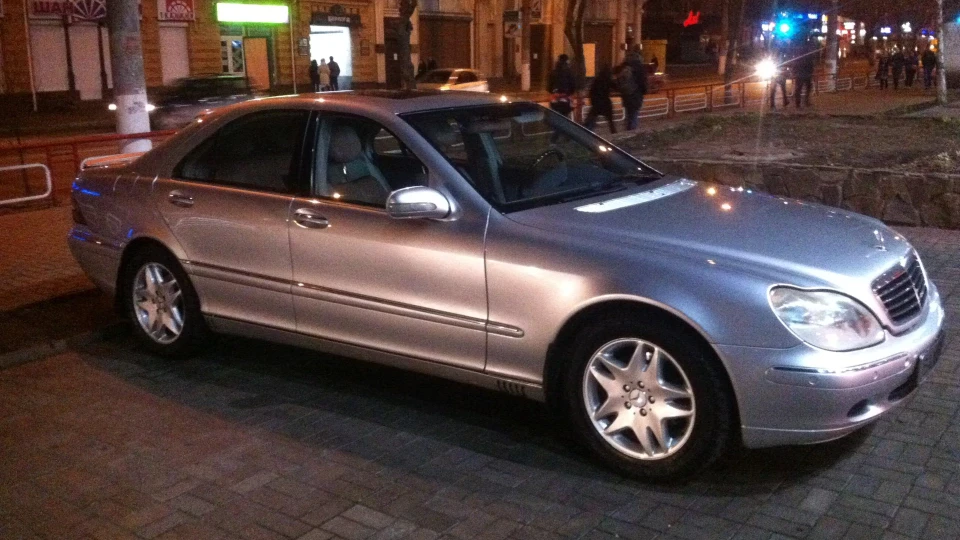 Mercedes-Benz S-Class