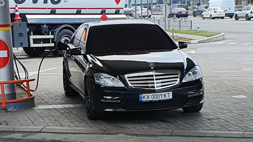 Mercedes-Benz S-Class 5