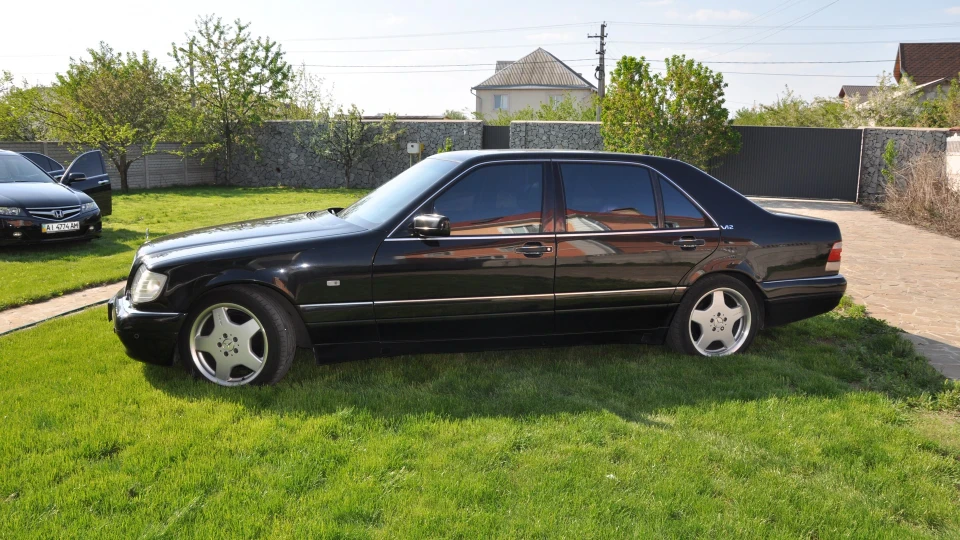 Mercedes-Benz S-Class 4