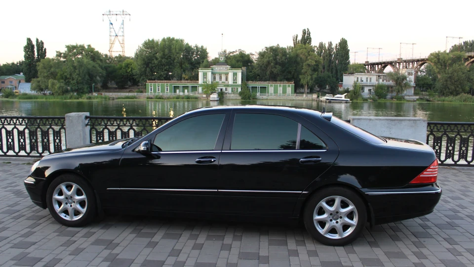 Mercedes-Benz S-Class 2
