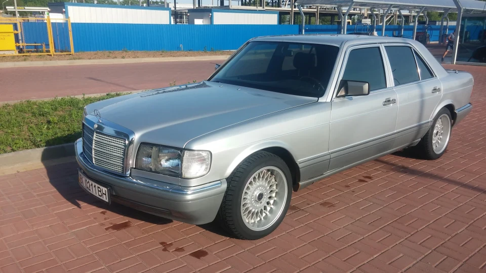 Mercedes-Benz S-Class 4