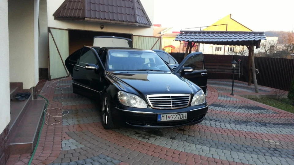 Mercedes-Benz S-Class 3