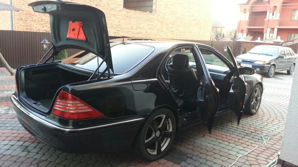 Mercedes-Benz S-Class 5