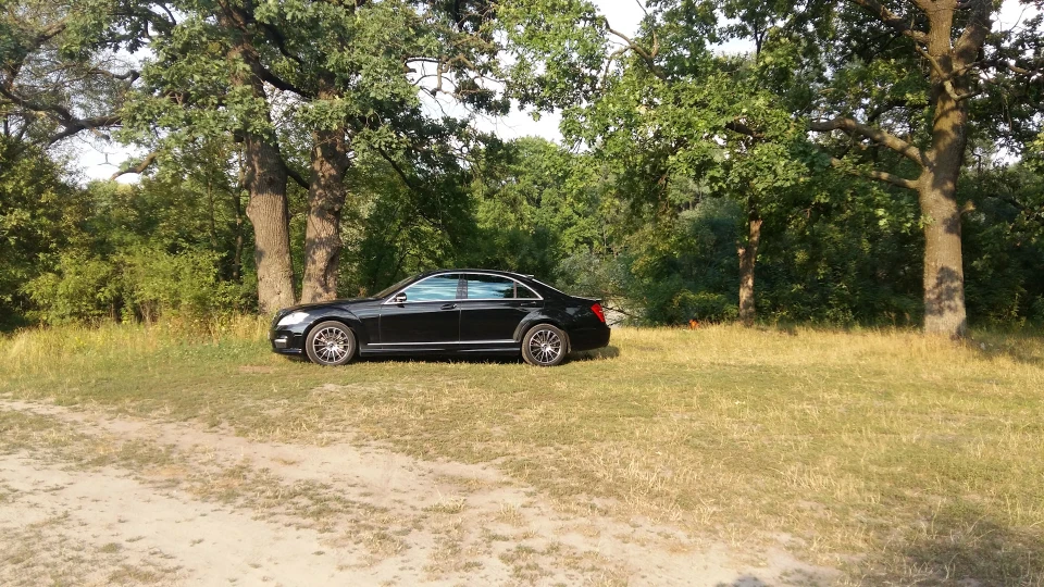 Mercedes-Benz S-Class 3