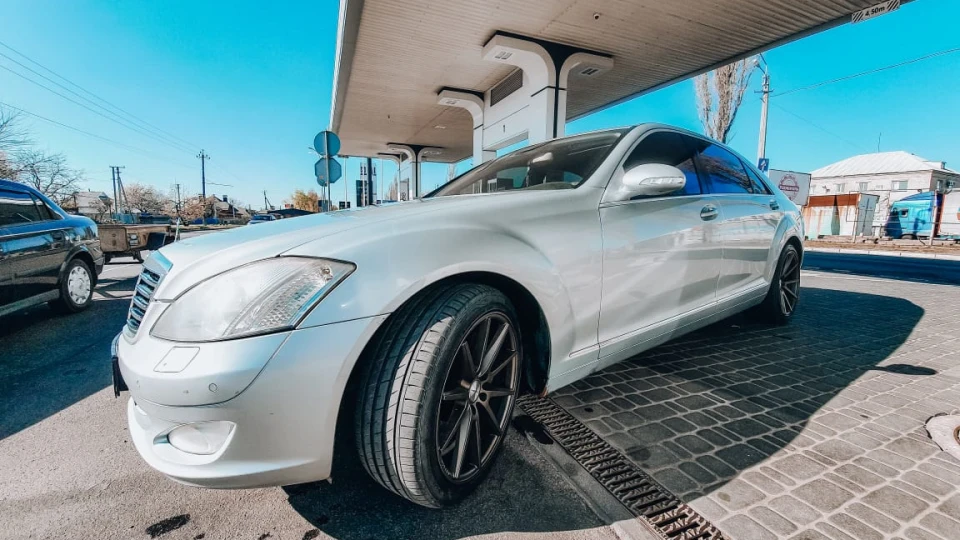Mercedes-Benz S-Class 5