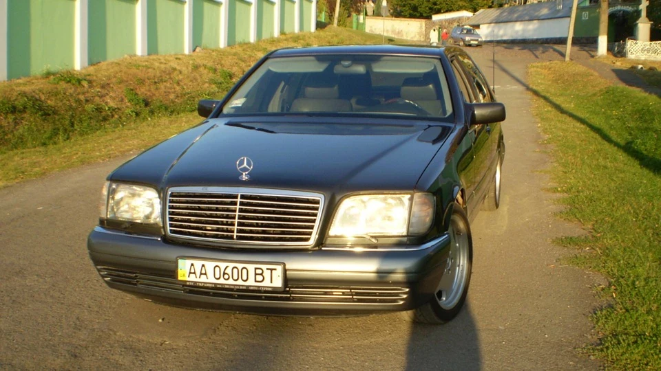 Mercedes-Benz S-Class 4