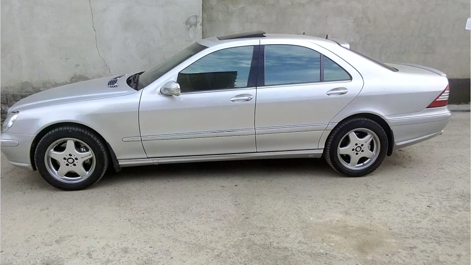 Mercedes-Benz S-Class 5