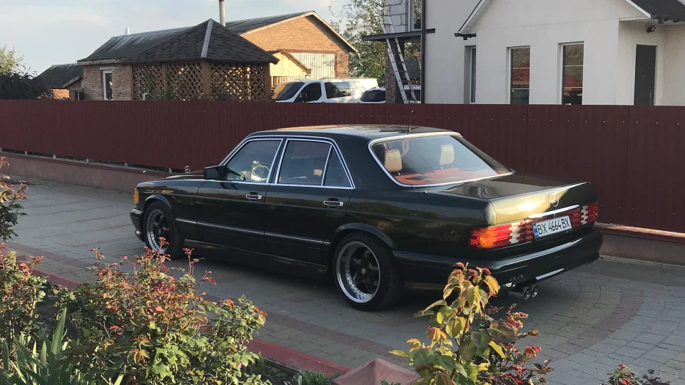 Mercedes-Benz S-Class 260 S 2