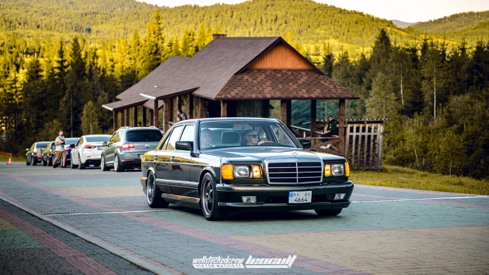 Mercedes-Benz S-Class 260 S 4
