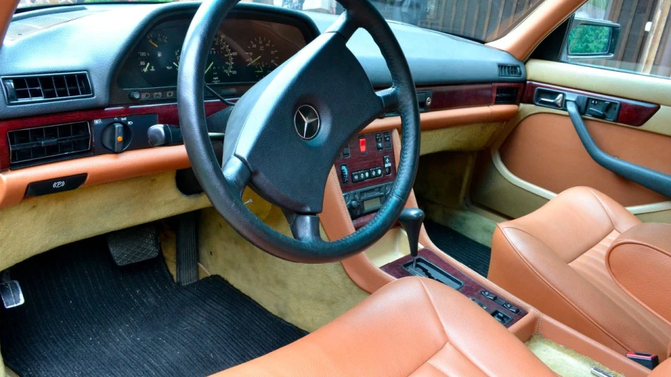 Mercedes-Benz S-Class 300 SD