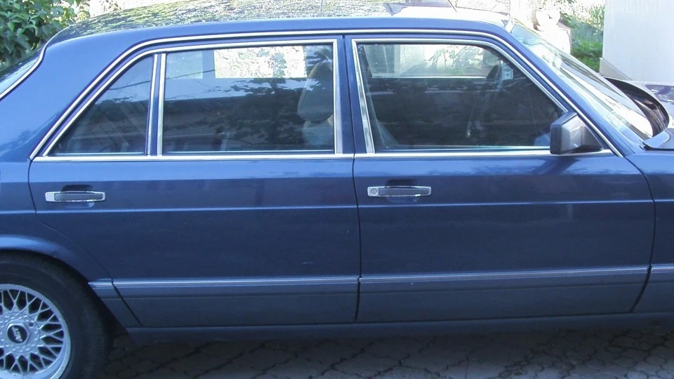 Mercedes-Benz S-Class 300SEL Аврора 3